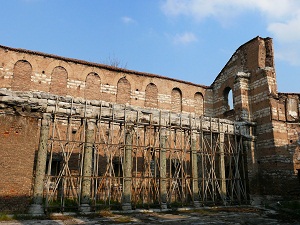 İmrahor Camii aslına dönüyor