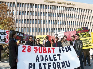 Mağdur öğretmenler, 28 Şubat davasına müdahil oldu