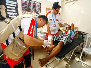 Türk doktorlar Filipinler’de hayat kurtarıyor