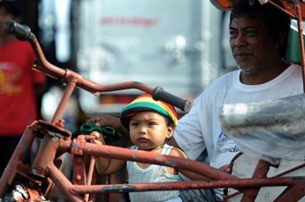 Filipinler'deki felaketin izleri silinmiyor