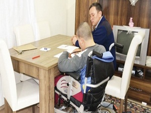 O gidemeyince ayağına geldiler