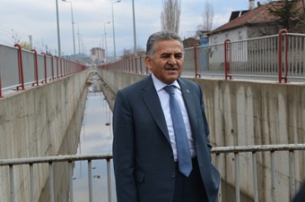 Taşkın su kanalları temizlendi