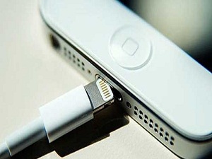 iPhone'ların şarj kablosunu çöpe atın