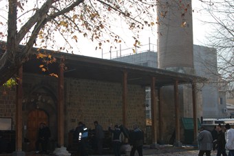 Çarşı Atik Camii kemerleri için yeniden tadilata giriyor