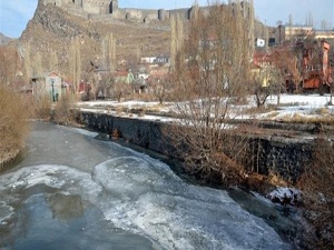 Kars -17 dereceyle dondu