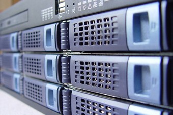 Bilgisayar sunucu savaşları kızışıyor