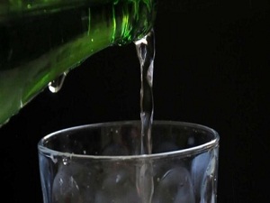 Maden suyu mu soda mı daha doğal?