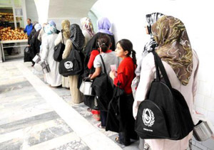 On binlere uzanan yardım eli