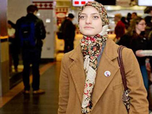 Hristiyan öğrenciler bir günlüğüne başörtüsü taktı