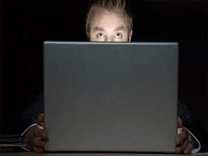 Diyanet açıkladı: Müzik ve kitap indirmek caiz değil