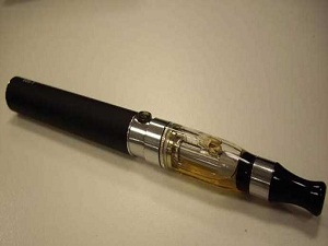 Elektronik sigara gerçeğinden daha fazla zararlıymış!