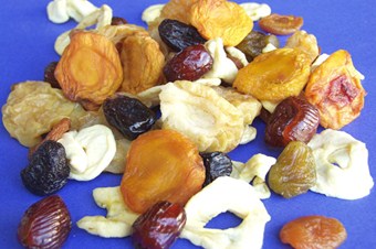 Kola yerine süt, cips yerine elma kurusu