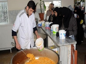 Suriyeli ailelere umut ışığı oldular