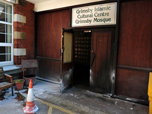 Cami kundaklayan İngiliz askerlere 6'şar yıl hapis