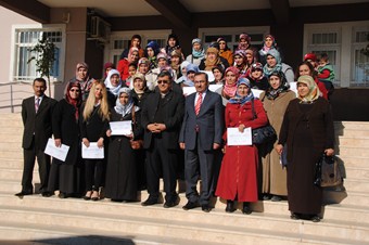 Cenaze yıkama ve definleme  kursiyerleri belgelerini aldı