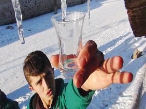 Damlaya damlaya su olur