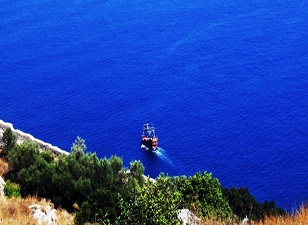 Sahibinden satılık yarımada!