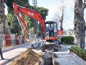 Belediyeler yatırımla borçlandı