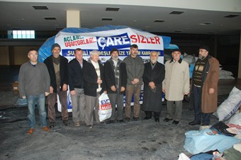 Suriyeli sığınmacılar yardım bekliyor