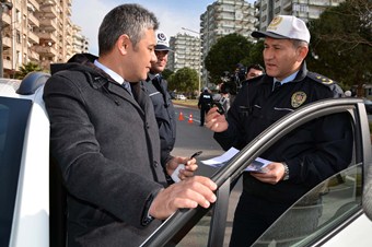 Emniyet kemeri tokası takanlara 182 lira ceza