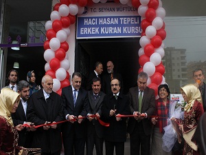 Üç katlı binasını hafızlık eğitimi için müftülüğe hibe etti