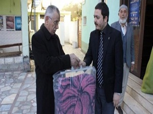 İmamla cemaat Suriyeliler için seferber oldu