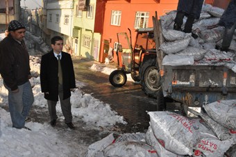 SDYV, Siirt'te kömür yardımlarına devam ediyor