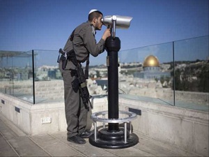 İsrail, 'akaryakıt geçişi' için sınır kapısını açıyor