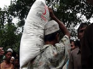 Kızılay Arakanlı ihtiyaç sahiplerini yanlız bırakmıyor