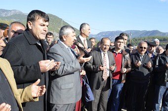 Şehitler Camii'nin temeli törenle atıldı