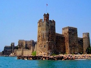 700 yıldır ibarete açık kaledeki camii