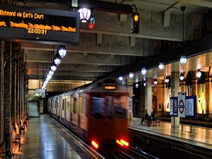 İngiltere'de raylı ulaşıma zam