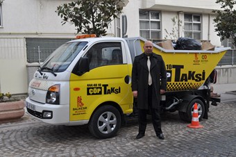 Bu taksi insan değil, sadece çöp taşıyor