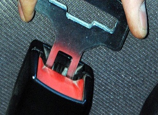 Onu satana da kullanana da ceza var