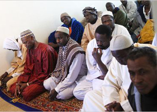 Afrikalılar, Türkiye'de huzur olması için dua ediyor