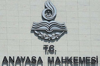 Kadının soyadında hukuk uygulamaları çatışıyor