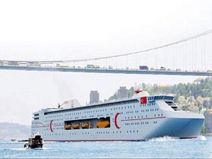 200 metrelik yüzen dev hastane geliyor