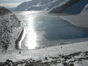 Baraj gölü bile dondu