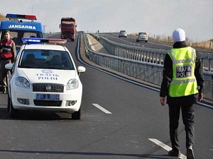 Polis 10 kazadan 3'üne gidiyor