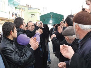 Nuh Albayrak'tan babaya son görev