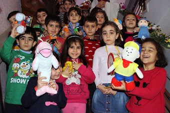 Her sınıfa bir yetim kardeş