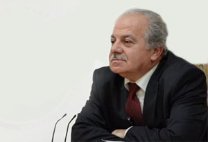 Başımıza parayı değil, namazı taç etmeliyiz