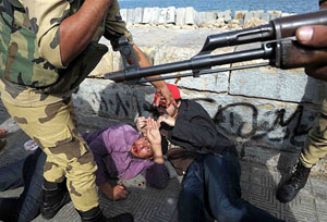 Darbeciler insan hakları ihlallerinin hesabını vermeli