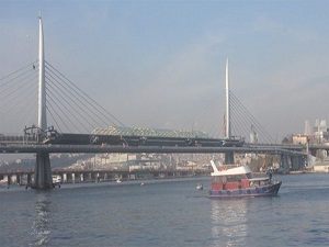 Haliç Metro Köprüsü açılış için gün sayıyor