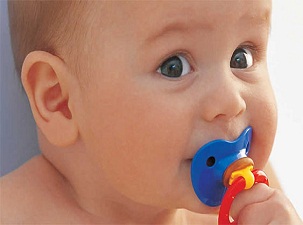 Emzik kullanımı 2 yaşına kadar bırakılmalı