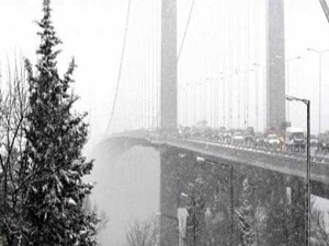 İstanbul'da kar yağışı başladı!