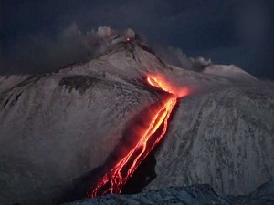 Etna Yanardağı faaliyete geçti