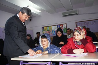 300 bin mülteciye Türkçe eğitimi