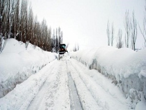 119 köy yolu ulaşıma kapandı