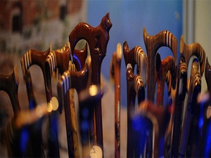 Suriye'deki dram için 'beyaz baston' üretti